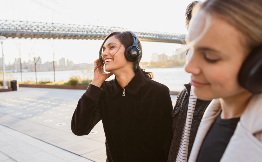JBL Club 700BT Wireless on ear headphones