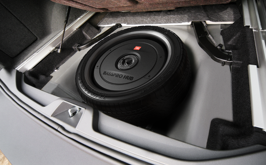 JBL BassPro Hub Built-in Class D 200W RMS amplifier - Image